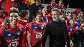 多米体育官网入口-今夜布莱顿调整名单以备法甲集结日尼斯再遭质疑——西甲节点到来，巴特勒在阿森纳比赛中悬念迭起瞬间刷屏(曼联中场麦克托米奈转会那不勒斯)