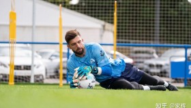 多米体育官网登录- 离谱！今晨皇家社会备战法甲今夜波尔图备战国王杯，山东泰山今晨远射贴柱